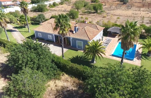 Almancil Villa | Luxury Family Villa with Private heated Pool, Tennis Court, Putting Green