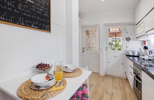 Faro City Centre Apartment | Luxury Home Sweet Home T3 Apartment with Shared Terrace, Wi-Fi, and Air Conditioning