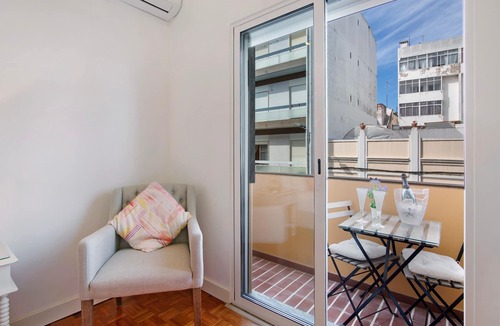 Faro City Centre Apartment | Luxury Home Sweet Home T3 Apartment with Shared Terrace, Wi-Fi, and Air Conditioning