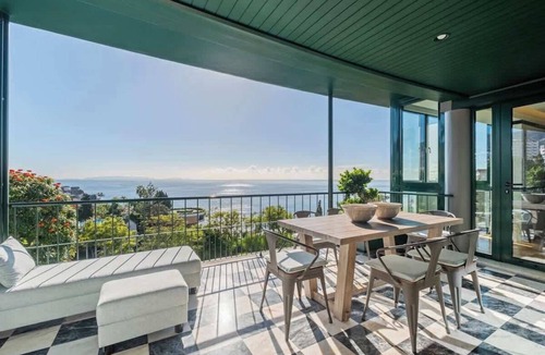 Sao Martinho Apartment | Luxury Oceanfront at Reid's Gardens