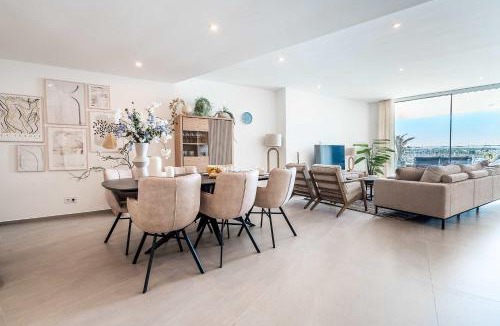 Lagos Apartment | Luxury Penthouse Apartment with Marina Views