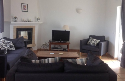 Budens Villa | Luxury Townhouse on Golf Resort with Communal Pool