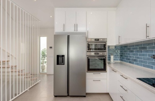 Lagos City Center Villa | Luxury Villa, Sea View and Pool, Central Lagos