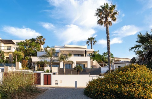 Porto de Mos Villa | Luxury villa with private infinity pool and magnificient sea views