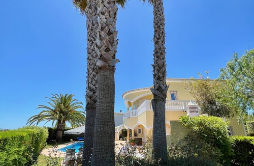 Praia da Luz Villa | LUZ, LAGOS, Ocean view, 10x5 pool, option to heat, Aircon, Cable TV.