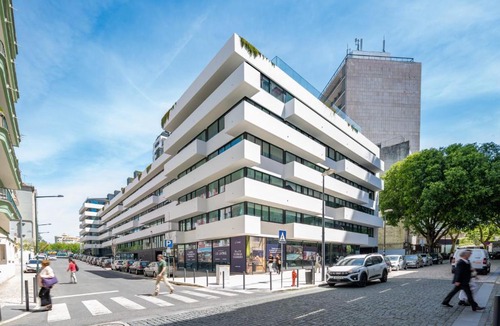 Lisbon Old Town Apartment | LX Living by Mirabilis