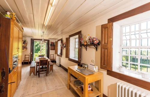 Guimaraes House | Manor house with private pool and gardens