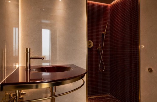 Gualtar Villa | Mansion with Swimming Pool, Pool Table & GrillArea