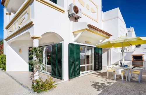 Manta Rota House | Manta Rota 450m from the Beach by Interhome