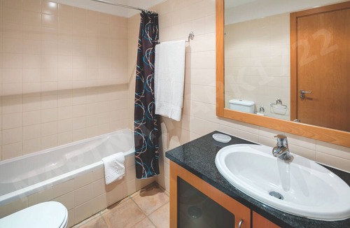 Telheiro Apartment | Marina Park 1722|Relaxing and Modern 2-Bed, 2-Bath Apartment in Family-Friendly Marina Park, Lagos