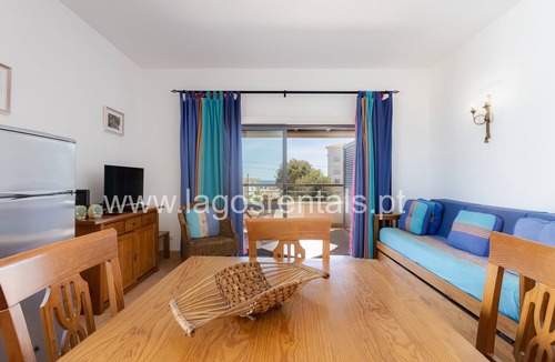 Telheiro Apartment | 🌴 Marina Park Getaway | Pool, Tennis & Easy City Access 🌊