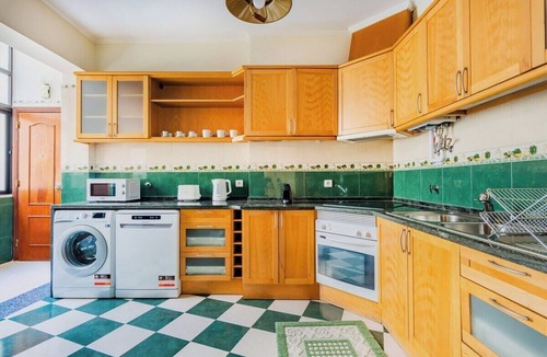 Santo Antonio Apartment | Marquês de Pombal Classical Living