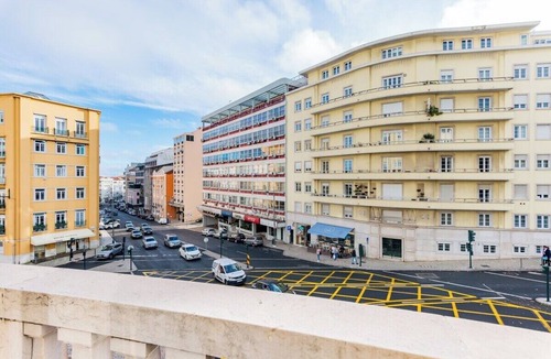 Santo Antonio Apartment | Marquês de Pombal Classical Living