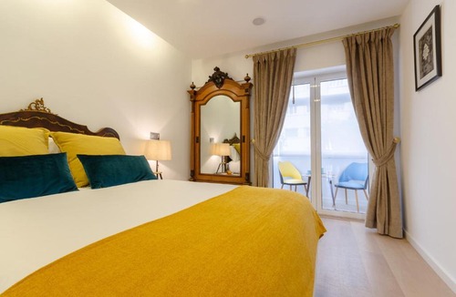 Santo Antonio Apartment | Marques de Pombal Prime by Homing