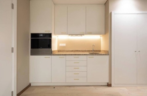 Portela Apartment | Master 1-Bedroom Apartment