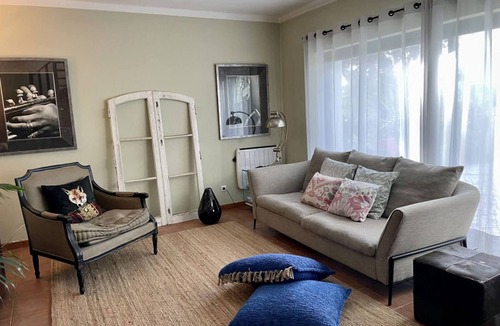 Castelo Bed & Breakfast | Meco Serenity, Luxurious B&B with Private Entrance