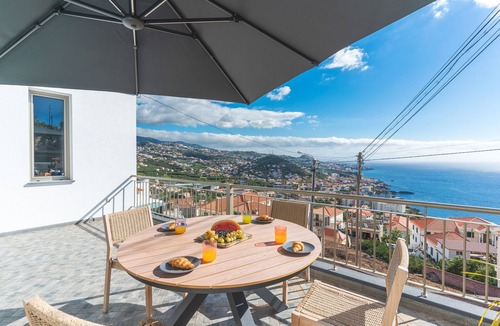 Camara de Lobos House | Midnight House by Atlantic Holiday