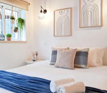 Ferragudo House | MINHA CASA SUA CASA - Cozy Little House, AC & WiFi