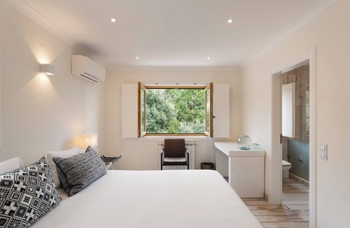 Lagos Hotel | Minimalist Oasis w/King Bed & Stunning Garden View Near Luz Beach