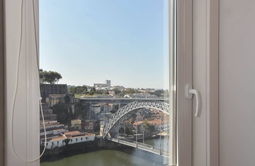 Sao Nicolau House | Miradouro 25 | Porto centre - luxury epic views