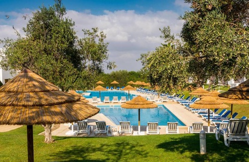 Patio Apartment | Moana 25 Apartment, Swiming Pool, Parking, Wifi, Ac, Balcony, Garden,!New!
