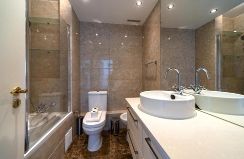 Cascais Apartment | Modern 2 Bedroom Apartment with Balcony in Cascais