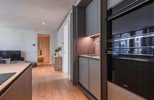 Marvila Apartment | Modern 2BDR Apartment with Garage by LovelyStay