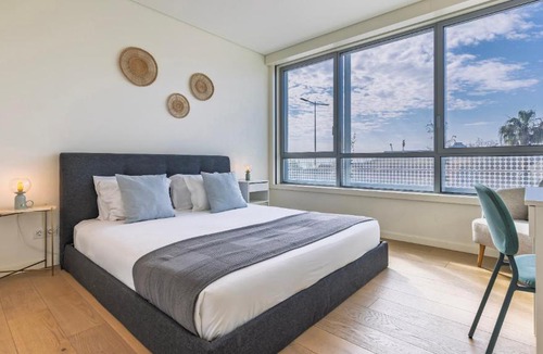 Marvila Apartment | Modern 2BDR Apartment with Garage by LovelyStay