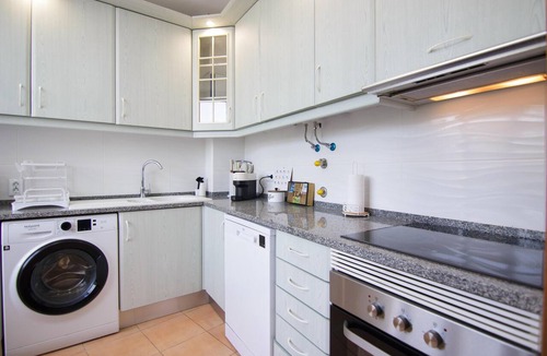 Faro Apartment | Modern 3-Bedroom Retreat in. Faro’s City Center