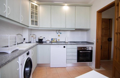 Faro Apartment | Modern 3-Bedroom Retreat in. Faro’s City Center