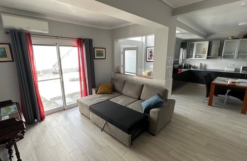 Vila Franca do Campo Apartment | Modern apartment with a terrace in the heart of town