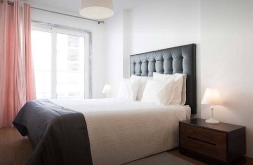 Sacavem Apartment | Modern Apartment for Family and Group of Friends