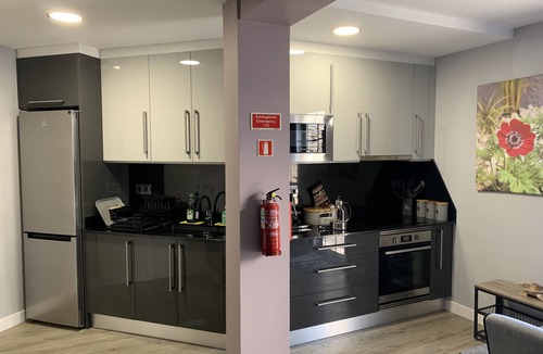 Sao Roque Apartment | Modern Apartment Sleeps2 w/Pool in Funchal