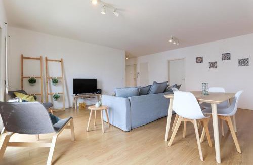 Casal da Ladeira Apartment | Modern & Bright Avenidas Novas by Homing