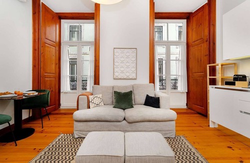 Sao Paulo Apartment | Modern Comfort in Old Lisbon