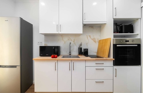 Sao Cristovao e Sao Lourenco Apartment | Modern Comfort Meets Old Lisbon Charm