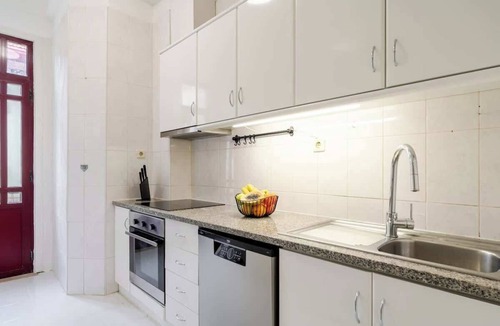 Bonfim Apartment | Modern & Cozy Flat with Workspace by HostWise