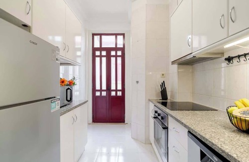 Bonfim Apartment | Modern & Cozy Flat with Workspace by HostWise