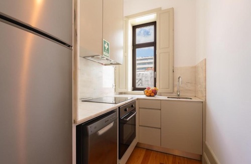 Cedofeita Apartment | Modern Flat with Terrace & Garage by HostWise