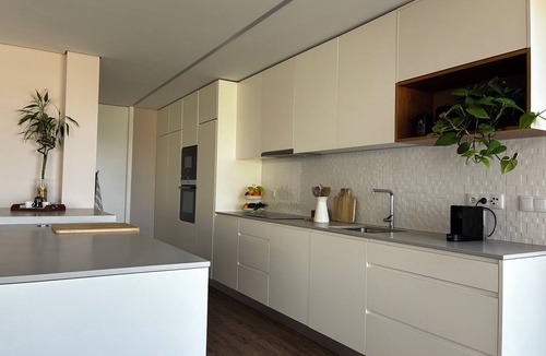 Pevidem House | Modern house with a garden, a view, and room for 7 guests