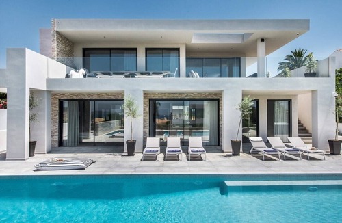 Porto de Mos Villa | Modern Luxury Algarve Villa near Lagos