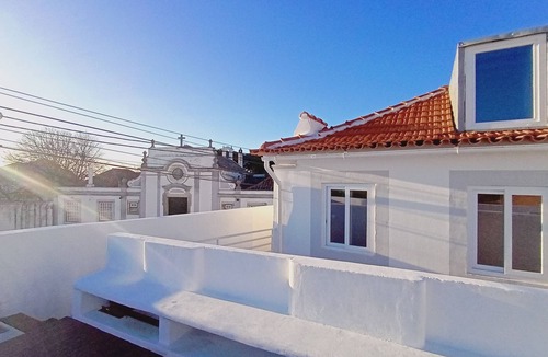 Trafaria Apartment | Modern Studio Almada | Near Lisbon & Sea