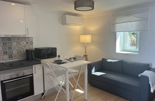 Manique de Baixo House | Modern Studio with Private Patio near Cascais and Sintra
