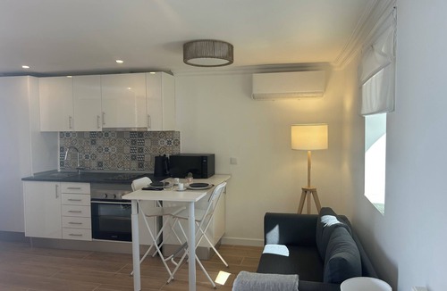 Manique de Baixo House | Modern Studio with Private Patio near Cascais and Sintra
