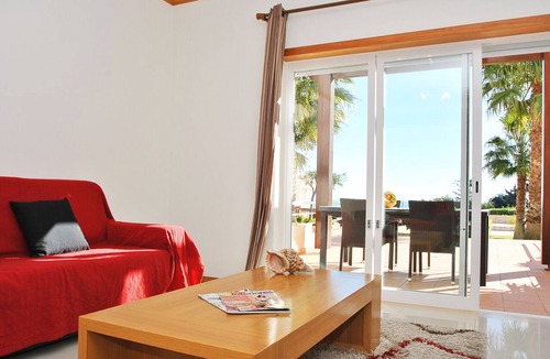 Albufeira Ski Chalet | Modern townhouse with BBQ and sea view