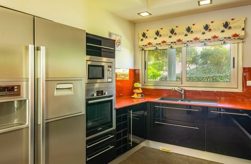Albufeira Villa | Modern villa with private pool and BBQ