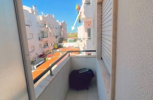 Samouco Apartment | "MOINHO" Entire 3 Bedroom Apartment own suite with private WC Near Lisbon by car