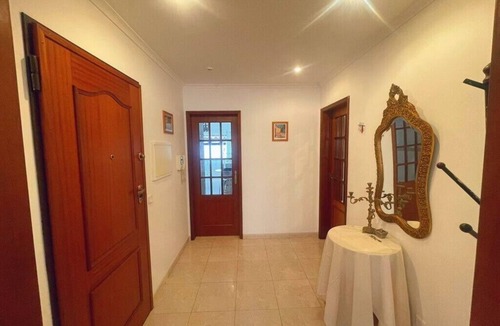 Samouco Apartment | "MOINHO" Entirely 3 Bedroom Apartment own suite & private wc Near Lisbon by car
