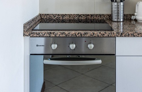 Funchal Apartment | Moinhos: Location | Pool | Families and Couples