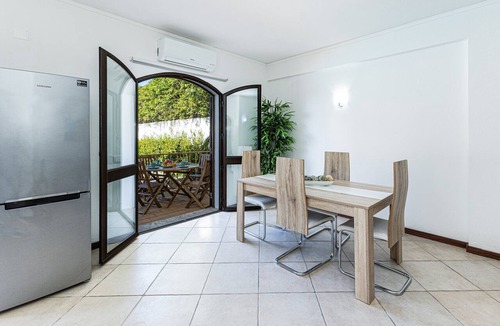 Funchal Apartment | Moinhos: Location | Pool | Families and Couples